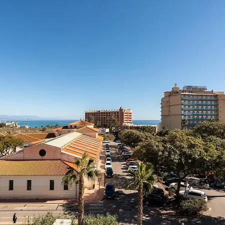 Beachfront Retreat Big Balcony And City Sea Views Apartment
