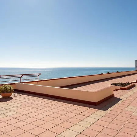 Apartment Beachfront Retreat Big Balcony And City Sea Views *